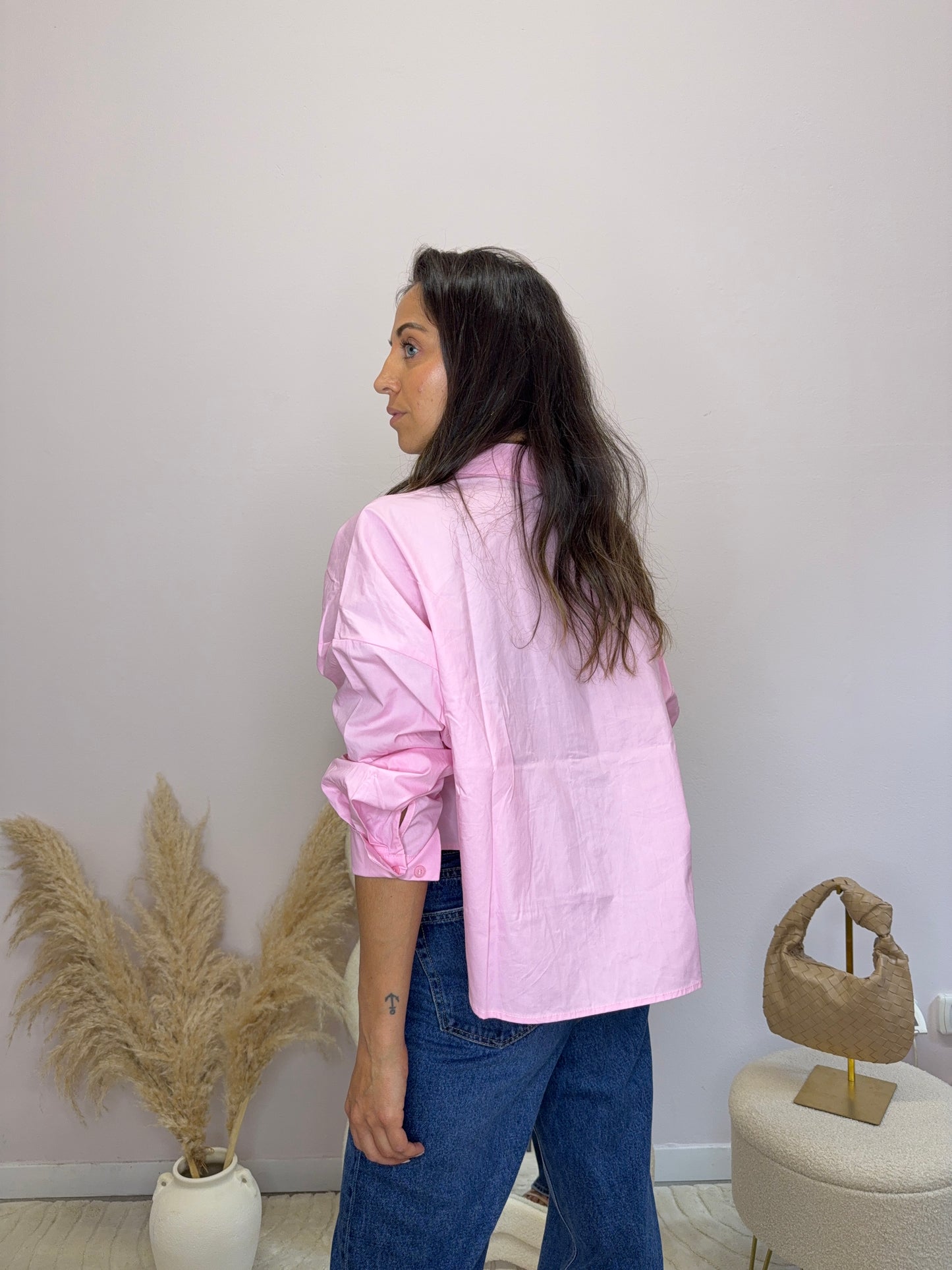 Camicia con patch floreale