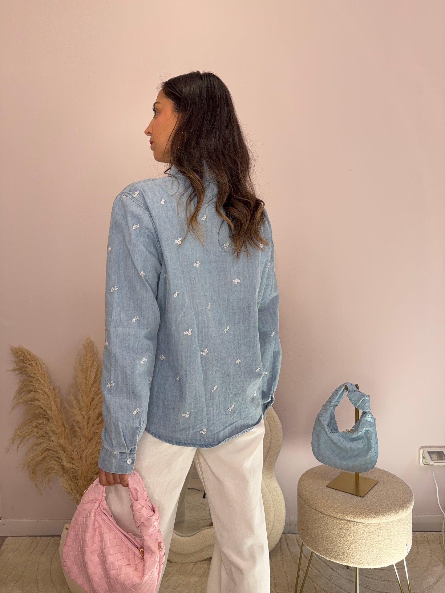 Camicia in denim ricamata