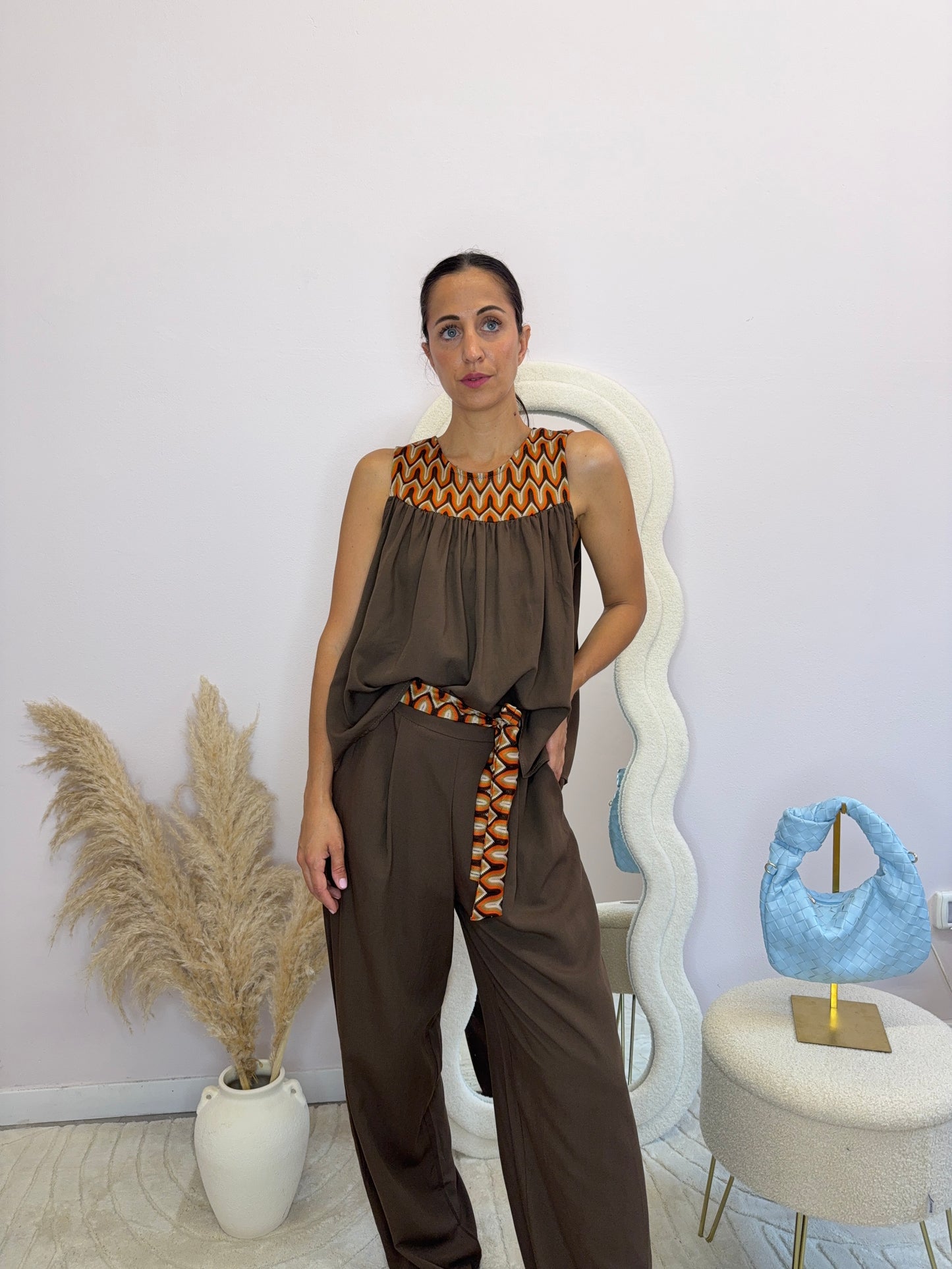 Blusa ricamo geometrico