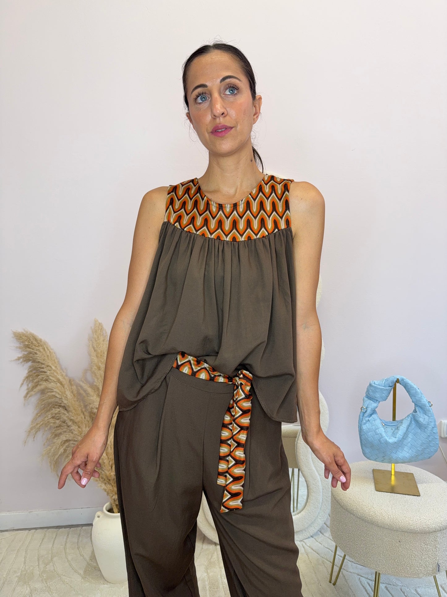 Blusa ricamo geometrico